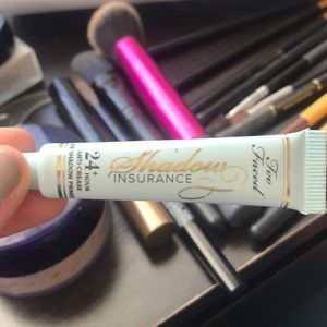 Too faced shadow insurance